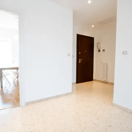 Redda Big House דירה *