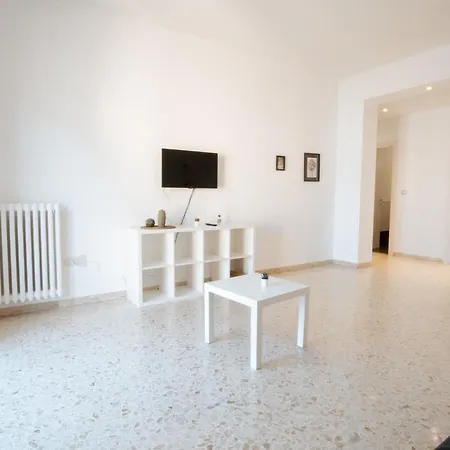 Redda Big House * Bari